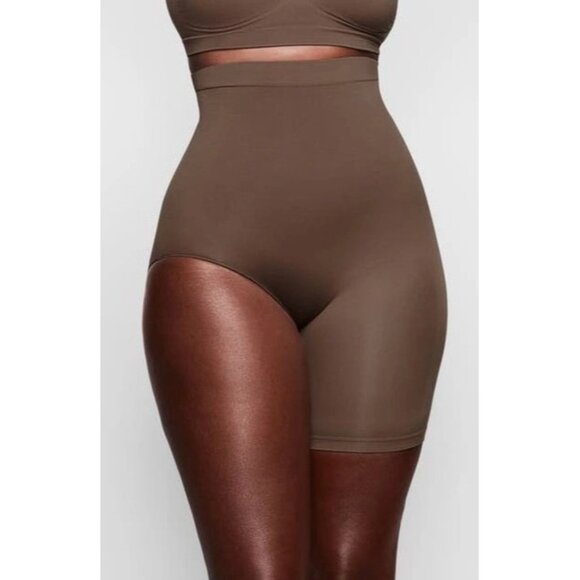 SKIMS Solution Short #2 NEW Shapewear Right Leg Exposed Oxide XXS/XS - Picture 1 of 12